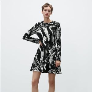 ZARA | NWT SHORT JACQUARD DRESS Large